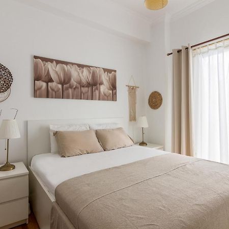 Classic And Modern Apartment In Афины Экстерьер фото