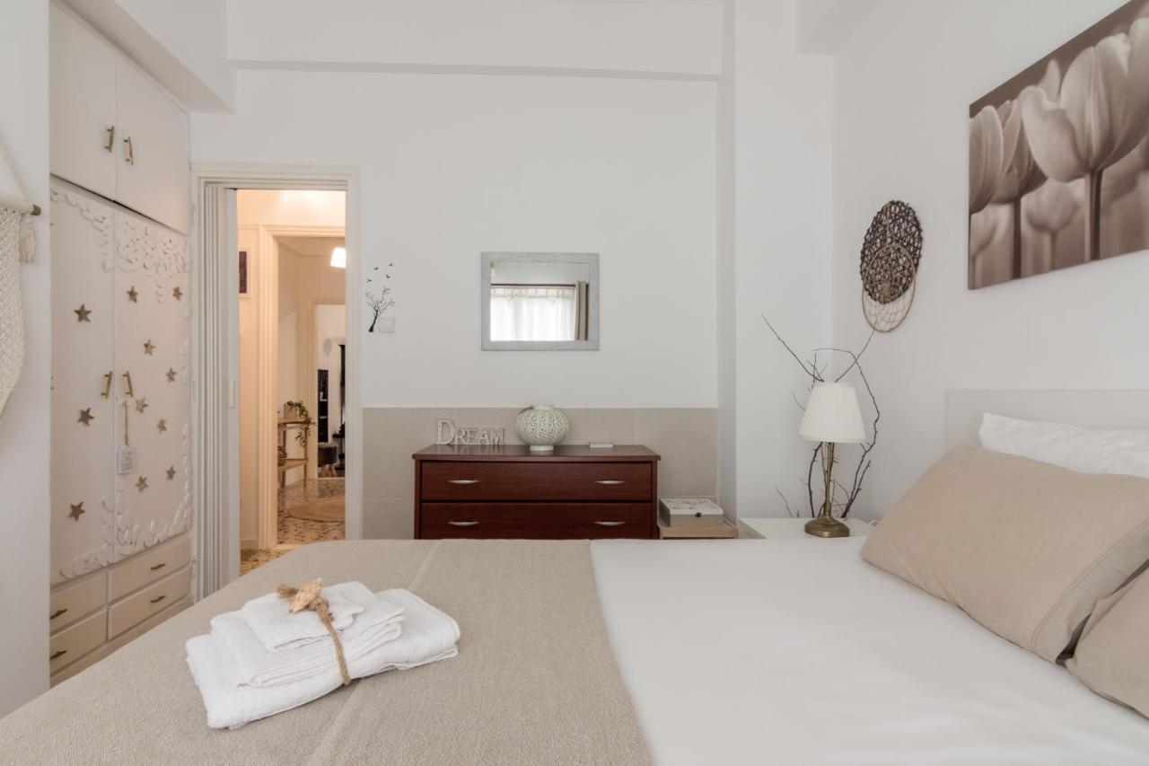 Classic And Modern Apartment In Афины Экстерьер фото