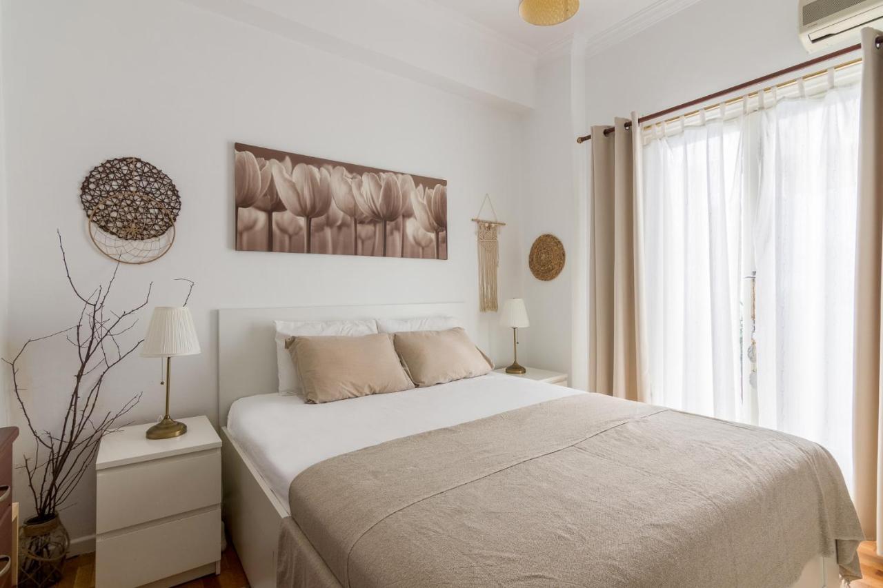 Classic And Modern Apartment In Афины Экстерьер фото