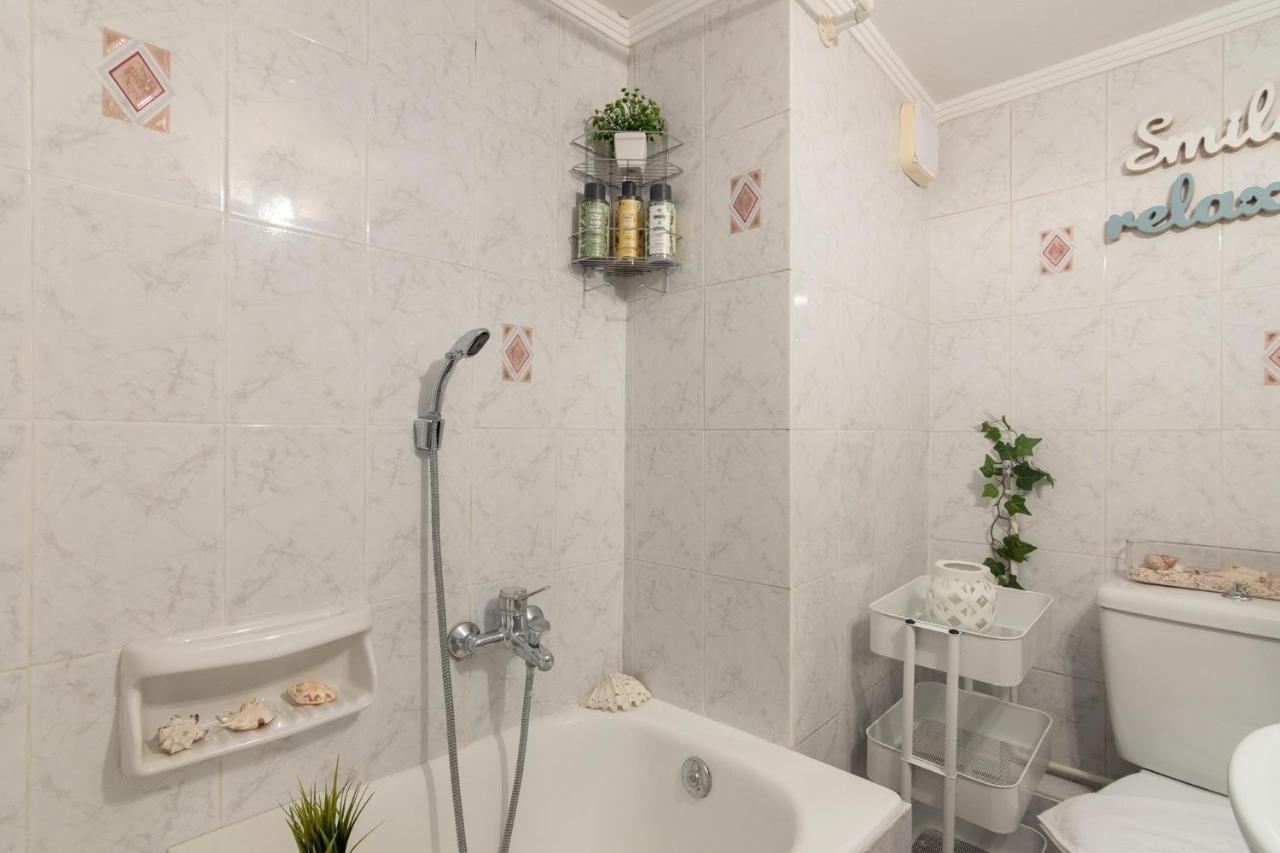 Classic And Modern Apartment In Афины Экстерьер фото