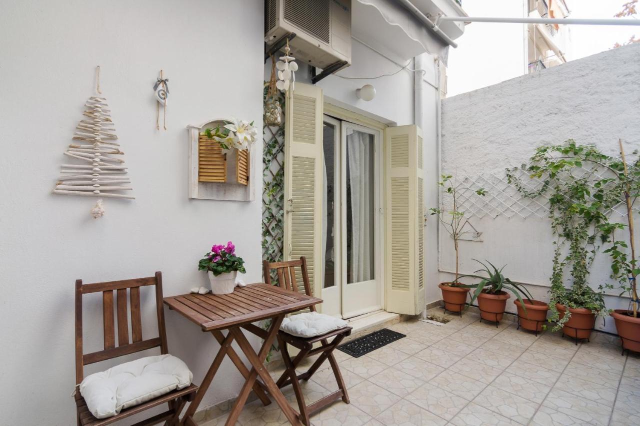 Classic And Modern Apartment In Афины Экстерьер фото