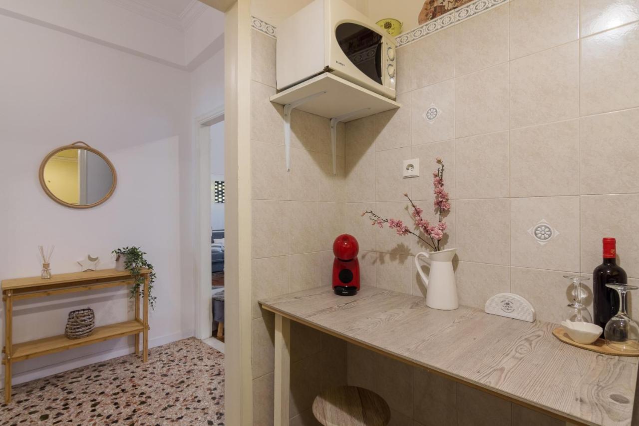 Classic And Modern Apartment In Афины Экстерьер фото