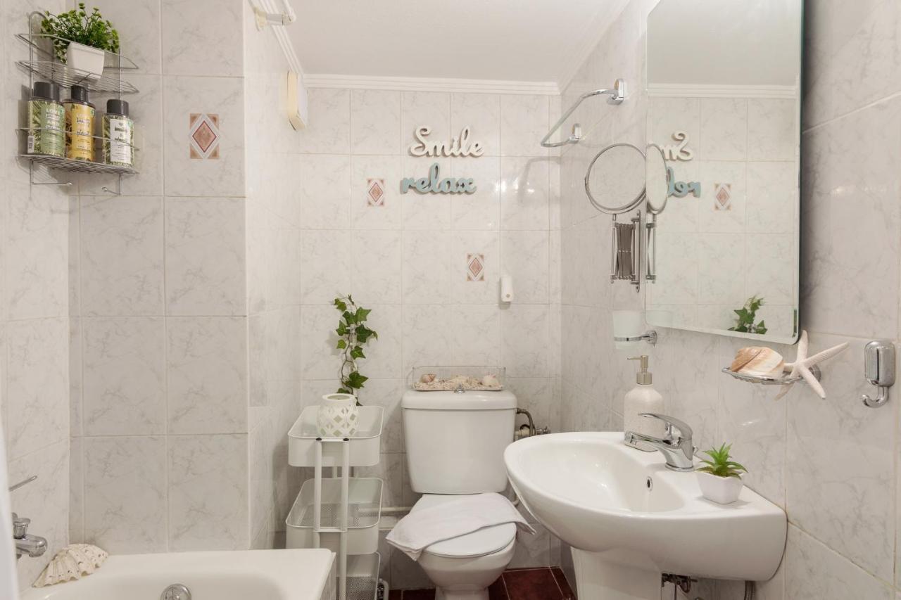Classic And Modern Apartment In Афины Экстерьер фото